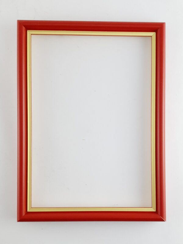 059CP (10) Rama Drewniana Czerwona ze Złotym Paskiem – Energia i Elegancja – Seria 059CP