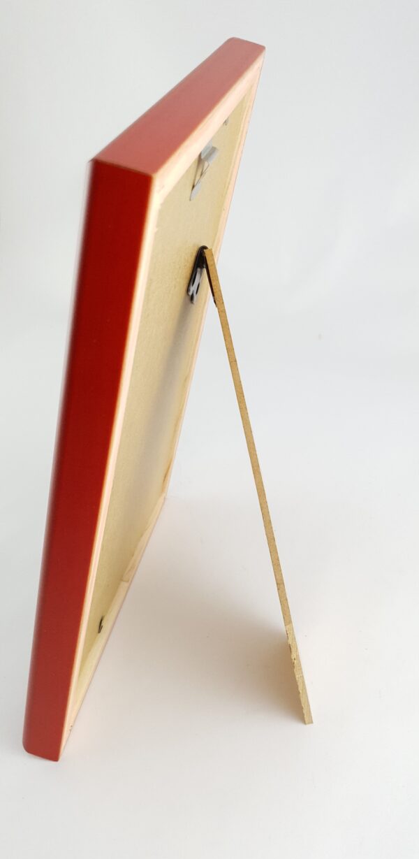 059CP (3) Rama Drewniana Czerwona ze Złotym Paskiem – Energia i Elegancja – Seria 059CP