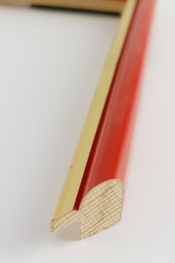 059CP (7) Rama Drewniana Czerwona ze Złotym Paskiem – Energia i Elegancja – Seria 059CP