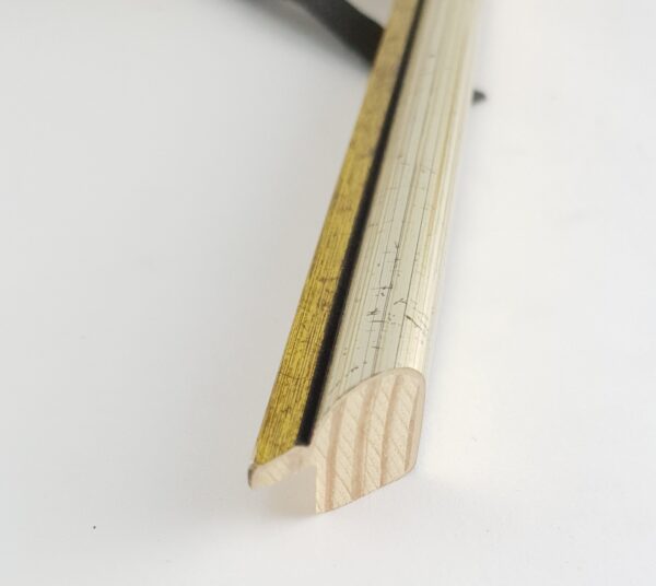 Rama Drewniana Srebrna ze Złotym Paskiem – Dwukolorowy Prestiż – Seria 060sc