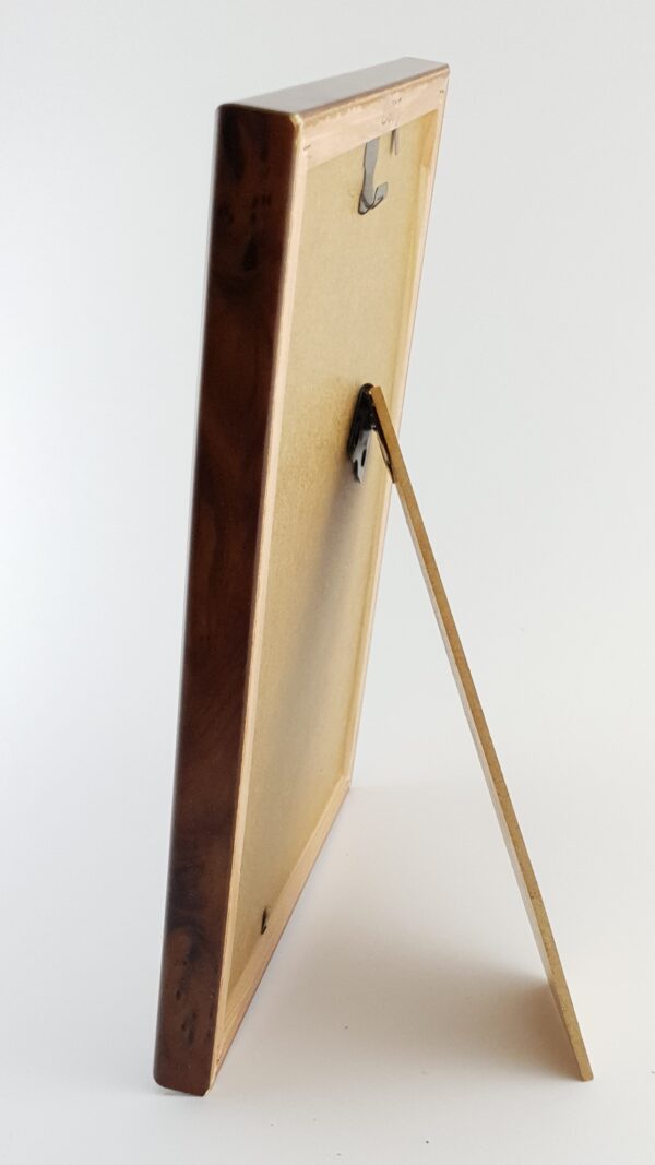 Rama Drewniana Mahoń ze Złotym Paskiem – Królewska Klasyka – Seria 060d