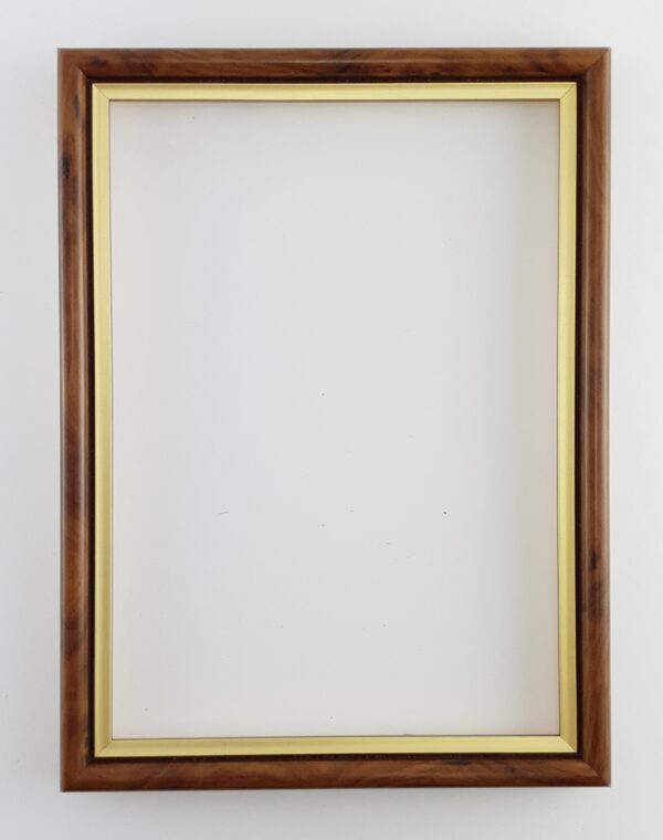 Rama Drewniana Mahoń ze Złotym Paskiem – Królewska Klasyka – Seria 060d