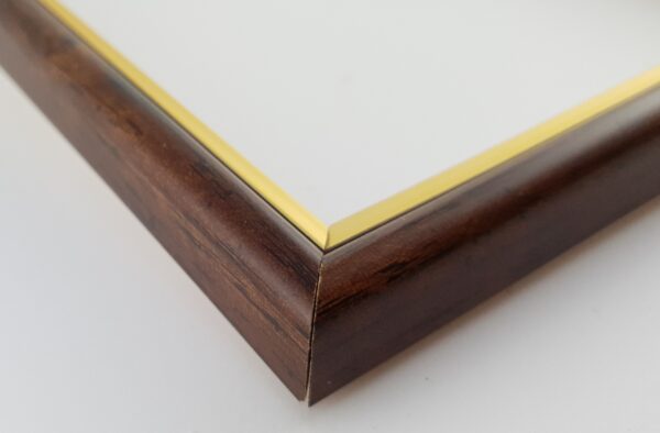 060db (7) Rama Drewniana Orzech ze Złotym Paskiem – Szlachetna Natura 060 DB