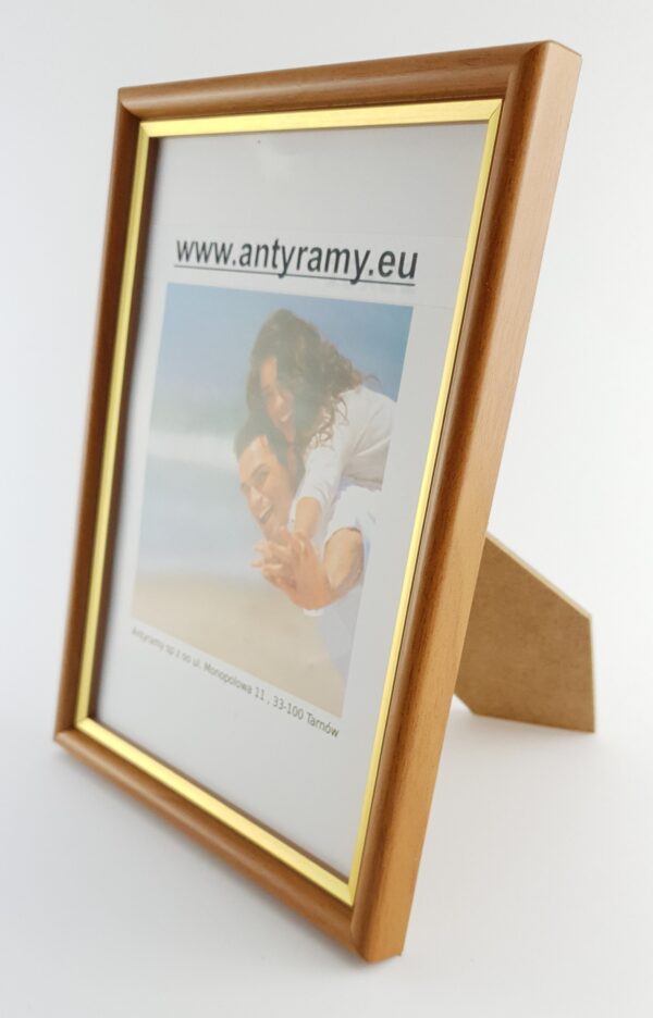 060gr (8) Rama Drewniana Jasny Brąz (Grusza) ze Złotym Paskiem – Słoneczna Elegancja – Seria 060GR