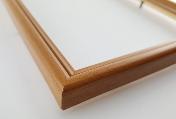 Rama Drewniana Jasny Brąz (Grusza) – Naturalne Ciepło – Seria 060GRB