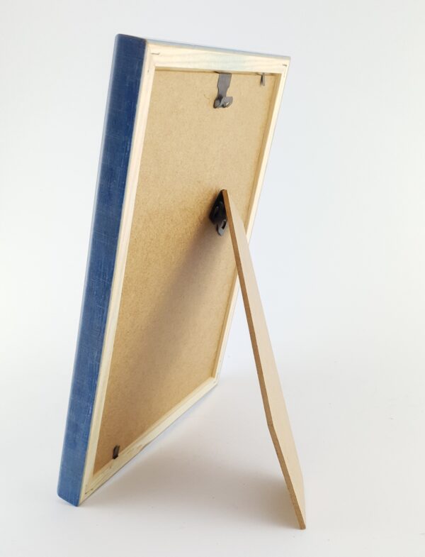 060krn (5) Rama Drewniana Niebieska Przecierana ze Złotym Paskiem – Styl Vintage – Seria 060KVN