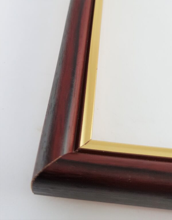 060mhm (7) Rama Drewniana Mahoń ze Złotym Paskiem – Gabinetowa Klasyka – Seria 060MHM