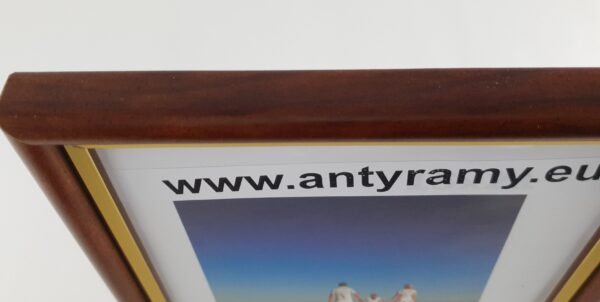 060mkd (2) Rama Drewniana Wiśnia ze Złotym Paskiem – Ciepła Klasyka – Seria 060MKD