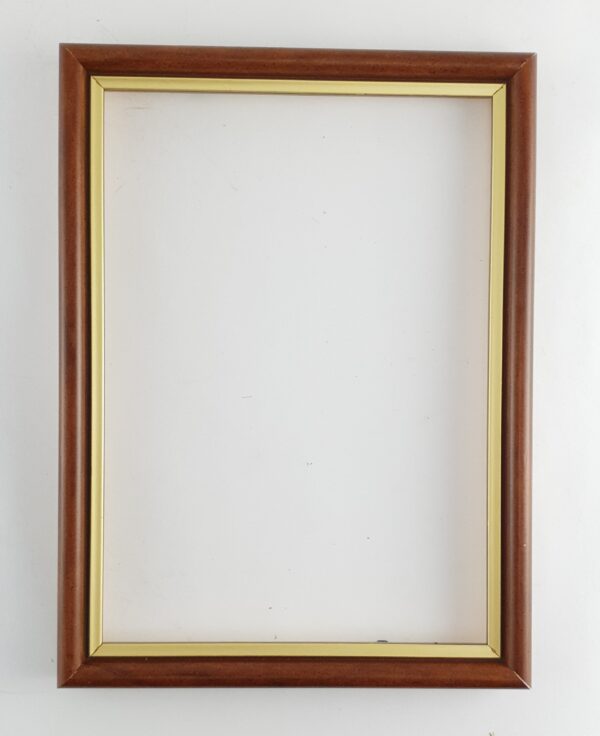 060mkd (7) Rama Drewniana Wiśnia ze Złotym Paskiem – Ciepła Klasyka – Seria 060MKD