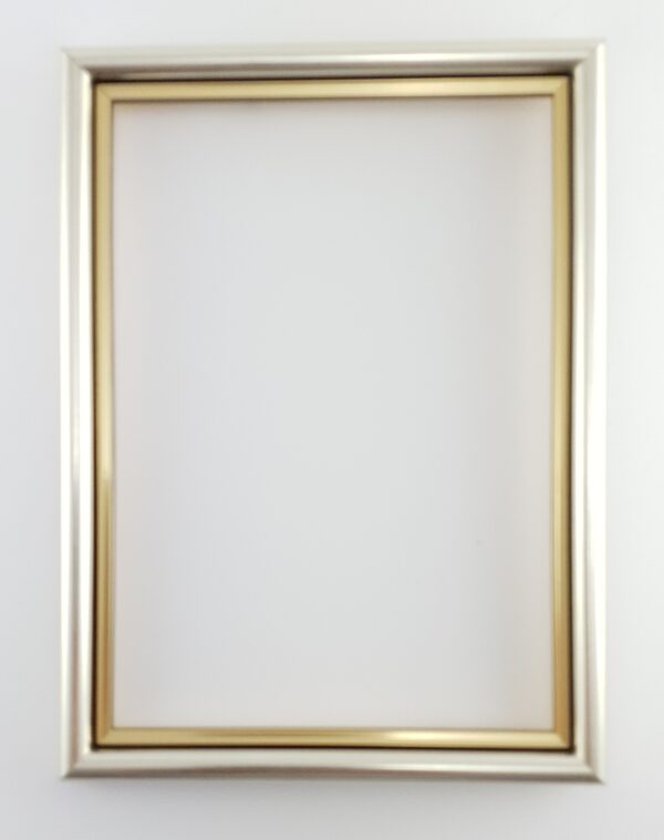 Rama Drewniana Srebrna Satynowa – Nowoczesny Blask – Seria 060sck