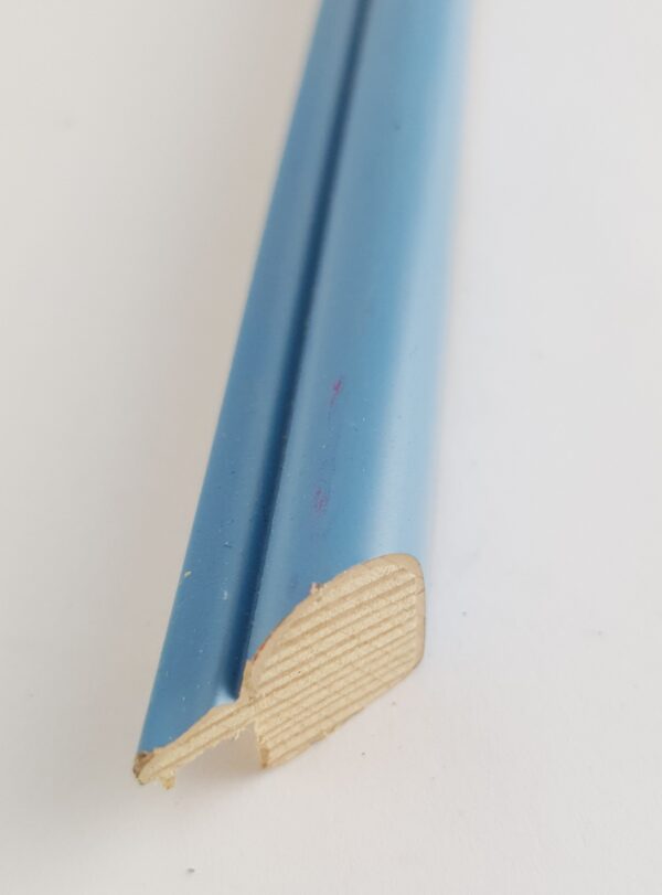 095n (8) Rama Drewniana Błękitna – Pastelowa Świeżość – Seria 059 N