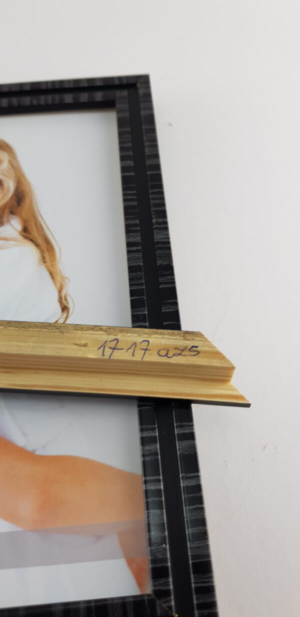 Rama Drewniana Czarna ze Strukturą – Nowoczesny Minimalizm-1717 AZS