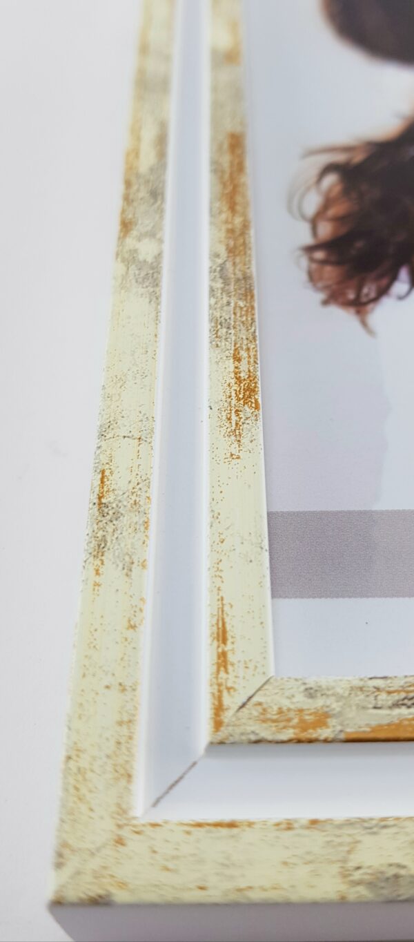 Rama Drewniana Biała ze Złotą Patyną – Styl Shabby Chic-1717 PSZ