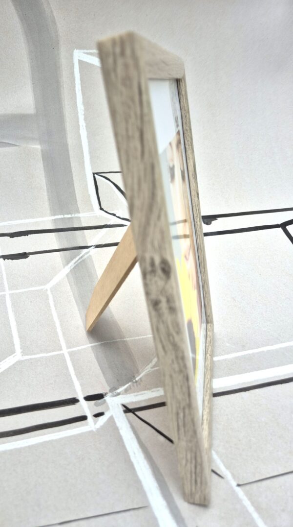 20240704_190146 Rama z Tworzywa Jasny Dąb – Lekkość i Trwałość – Nowoczesny Profil