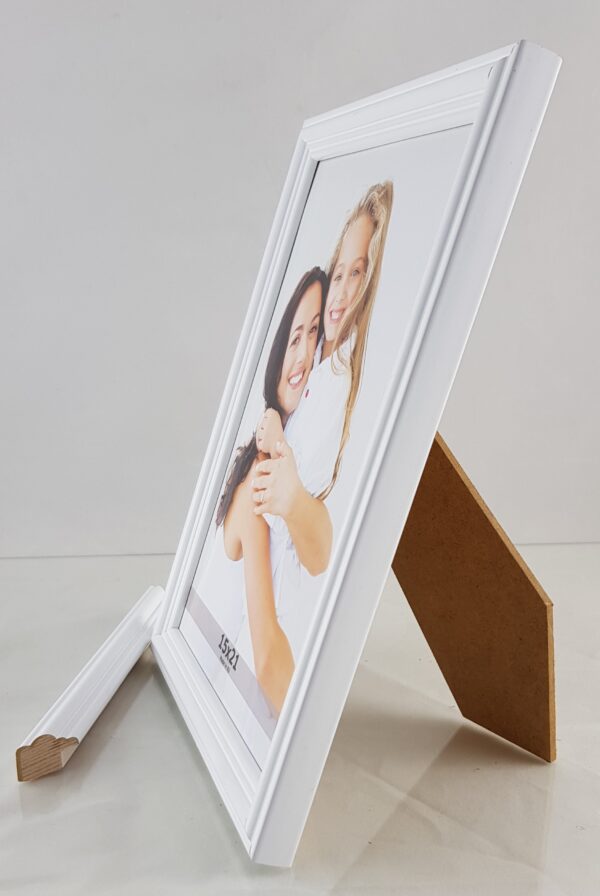 Rama Drewniana Biała Klasyczna – Ponadczasowa Świeżość – Seria 915 /BB/