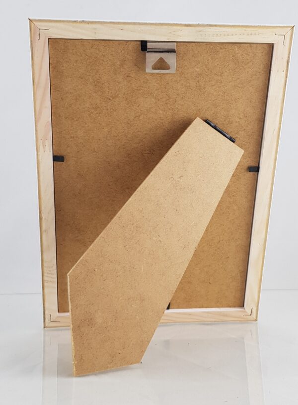 Rama Drewniana Biała Klasyczna – Ponadczasowa Świeżość – Seria 915 /BB/