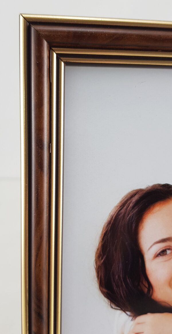 Rama Drewniana Ciemny Brąz z Podwójnym Złotem – Klasyczna Elegancja – Seria 915 /M/