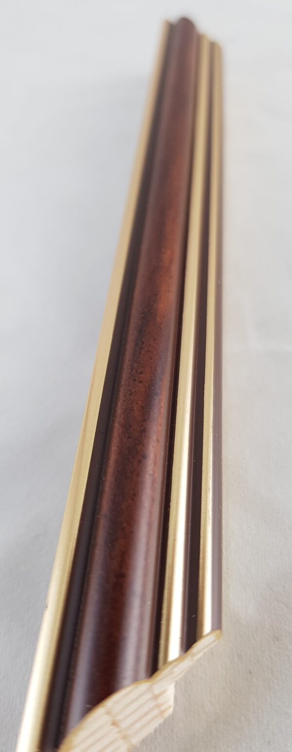 915mkdz (2) Rama Drewniana Mahoń Klasyczny z Podwójnym Złotem – Tradycyjny Szyk– Seria 915 /MKDZ/