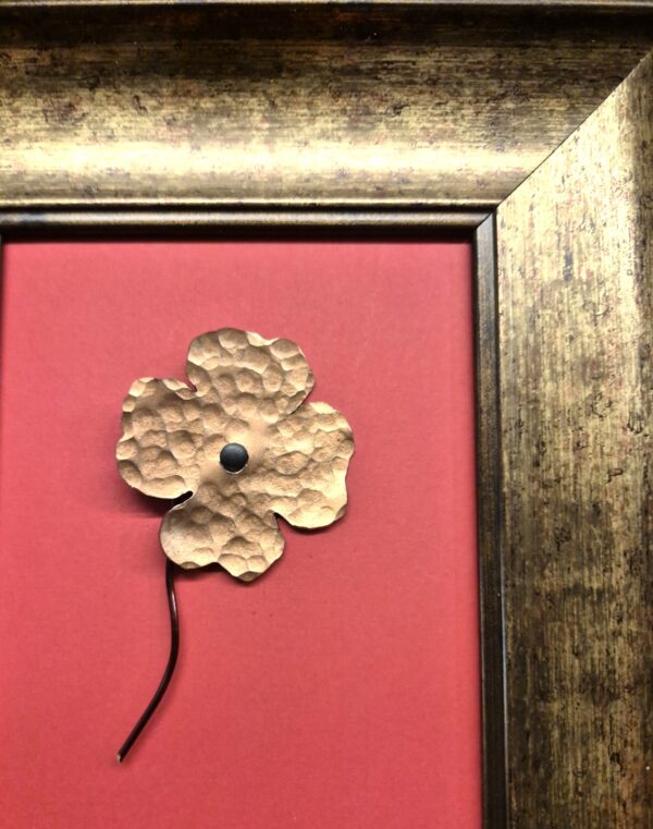 Obraz 3D „Ręcznie Kuta Koniczynka” – Symbol Szczęścia w Ramie – 20x25 cm – Handmade - K1