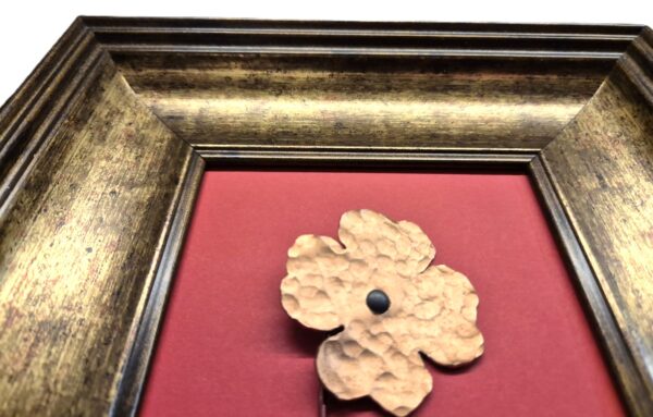 Obraz 3D „Ręcznie Kuta Koniczynka” – Symbol Szczęścia w Ramie – 20x25 cm – Handmade - K1