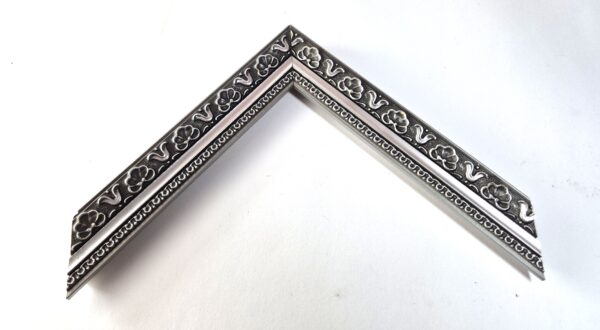Rama Drewniana Bogato Zdobiona – Srebro Antyczne – Seria 116 S (30x20 mm)